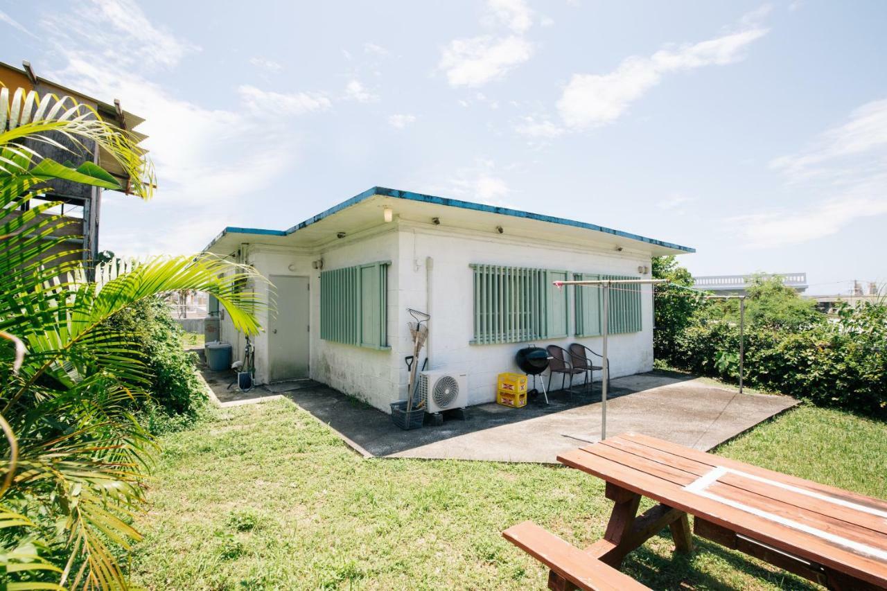 Whale Okinawa Hotel Kadena Bagian luar foto